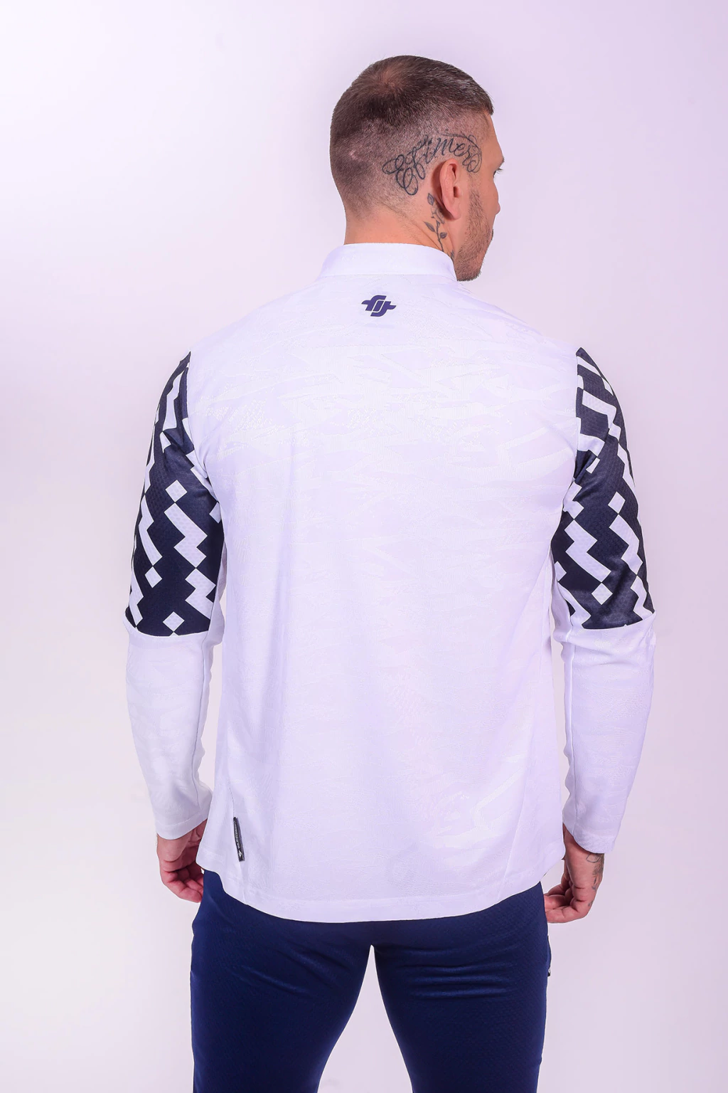 Buzo Monogram CSIR - AIFIT 2026 - Imagen 9