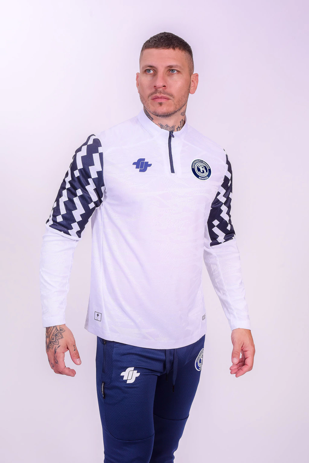 Buzo Monogram CSIR - AIFIT 2026 - Imagen 8