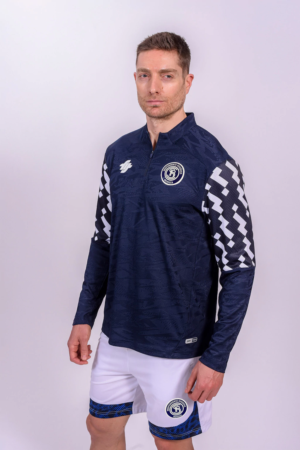 Buzo Monogram CSIR - AIFIT 2026 - Imagen 2